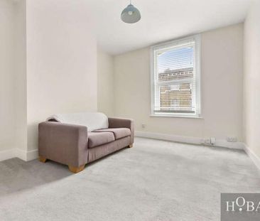 London, N19 - Photo 3