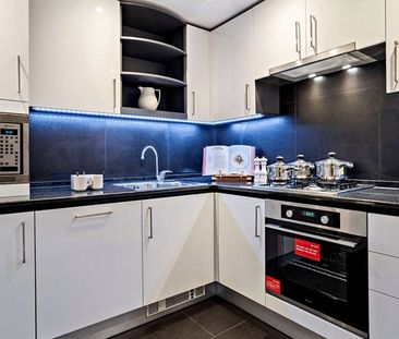 Circus Apartments, Canary Wharf - Photo 4