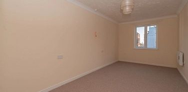 Vyeson Court, Queen Street, Ramsgate, CT11 9DT, Kent - Photo 2