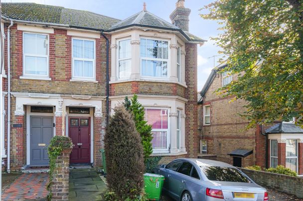 2 bedroom maisonette to rent - Photo 1