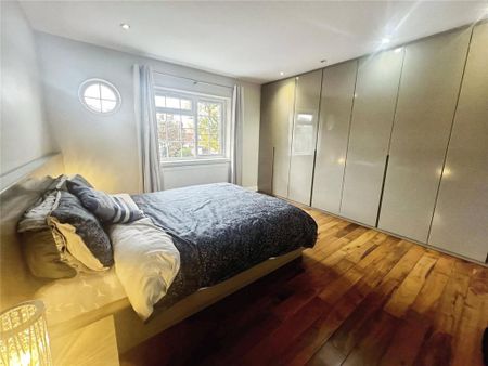 Parking to rent - Photo 5