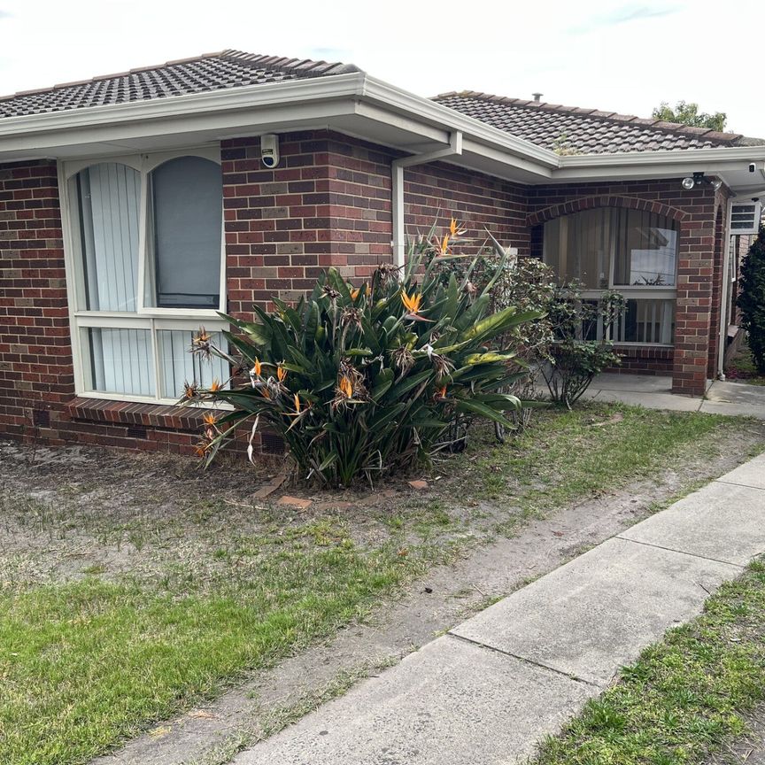 Oakleigh South - Photo 1