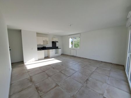 location Appartement T3 DE 64.15m² À CHAMALIERES - Photo 3