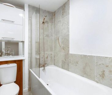 4 bedroom townhouse to rent - Photo 6