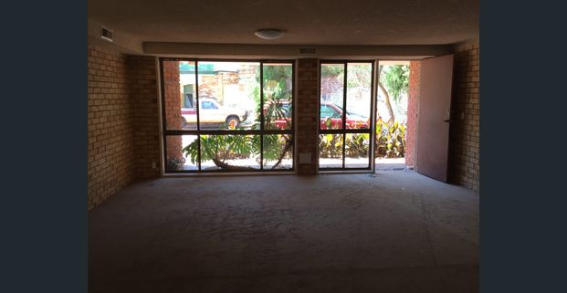 Carlton 4 Bedroom Double Storey Townhouse - Photo 1