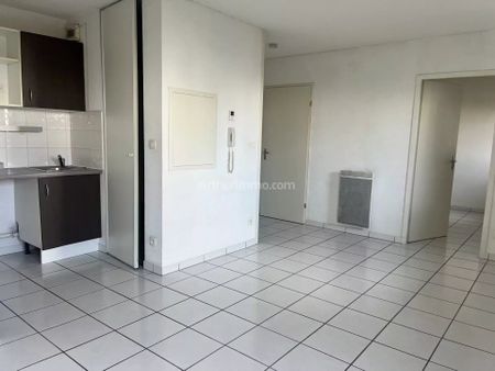 Location Appartement 2 pièces 39 m2 à La Roche-sur-Yon - Photo 3