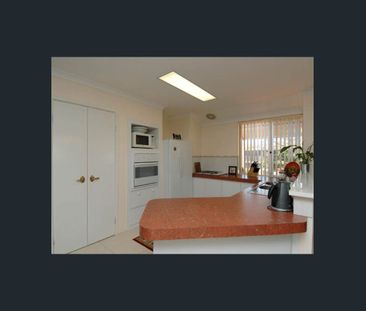 Neat Family Haven - Photo 4