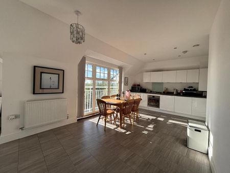 2 bedroom flat to rent - Photo 5