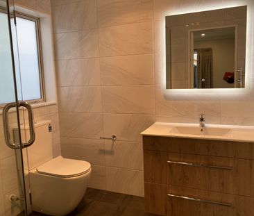 PAPATOETOE, 4 BEDROOMS - Photo 1