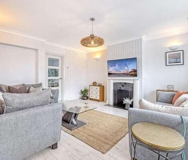 Church Hill, Epping, CM16 - Photo 2