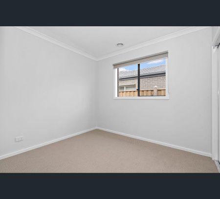 22 Gold Dust Road, Beveridge, Vic 3753 - Photo 4