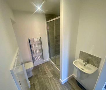 Elizabeth Court, Wakefield, WF2 - Photo 6