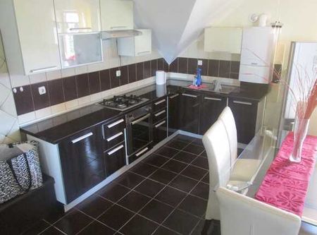 2 camere, 68 mp, garaj, zona strazii Bucovina - Photo 2