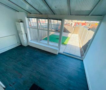 Manor Road, Askern, DN6 - Photo 3