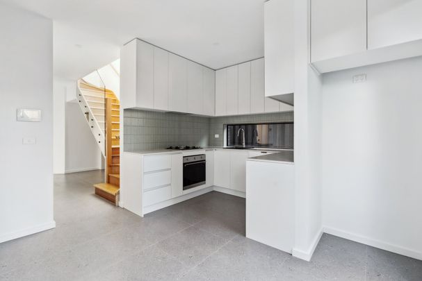 Contemporary Urban Life! - Photo 1