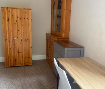 1 bedroom in a house share to rent - Photo 6