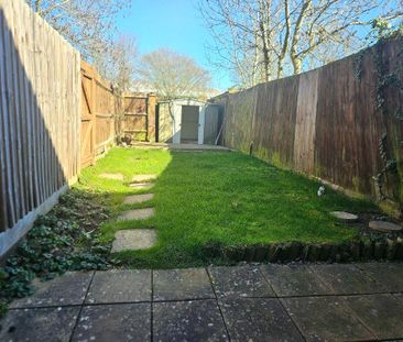 2 bedroom semi-detached house to rent - Photo 6