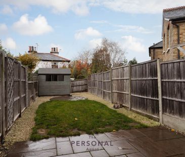 College Road, Epsom - Photo 3