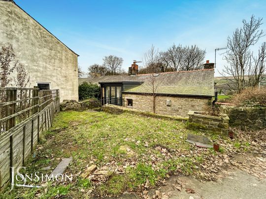Whalley Road, Ramsbottom - Photo 1