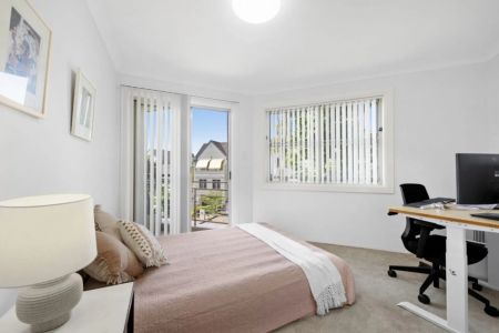 Prestigious Waterfront Living with Resort Style Facilities - Photo 3