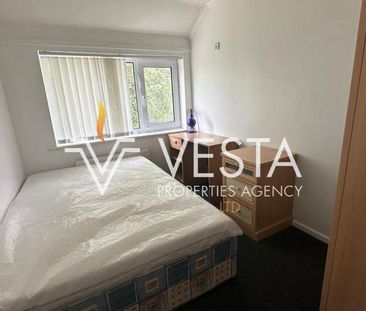 4 bedroom semi-detached house to rent - Photo 1