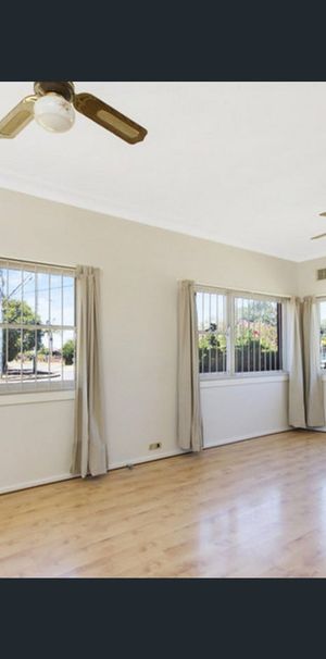 Well-Maintained 2-Bedroom Brick Home in a Convenient Location - Photo 1