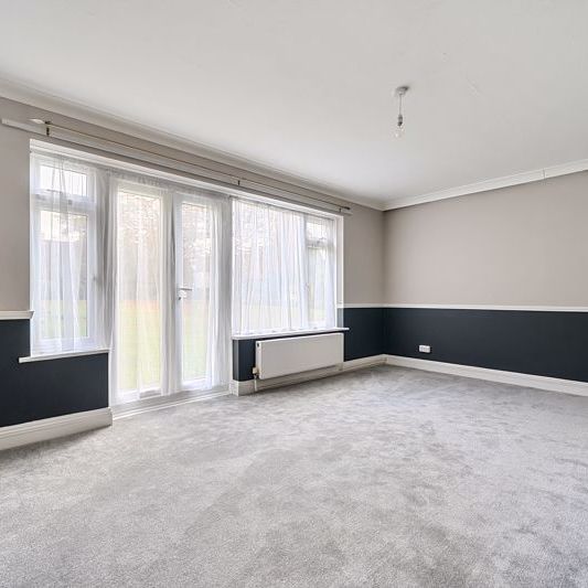 Beacon Hill Court, Hindhead, Surrey, GU26 - Photo 1