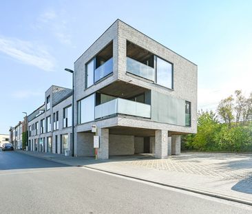 Lichtrijk appartement te huur nabij centrum Harelbeke - Photo 2