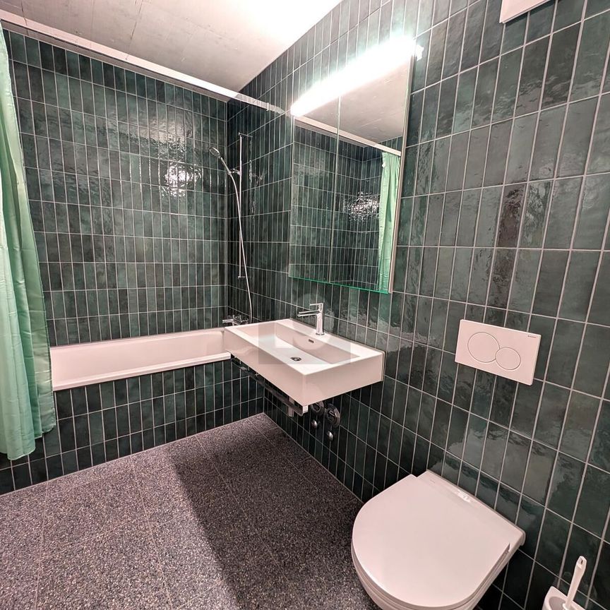 LICHTDURCHFLUTET MIT SCHÖNER LOGGIA - Photo 1