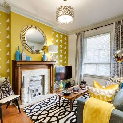 Fabulous 1 Bedroom, 1 Bathroom with Stylish Interior Décor and a Priva - Photo 1