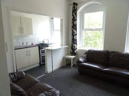 £1,050 PCM, Spacious Furnished Two Bedroom First Floor Flat in Partridge Road, Roath, Cardiff, CF24 3QW - Photo 4