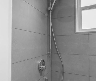 4745 Queen Mary Road, Montréal, QC - Photo 1