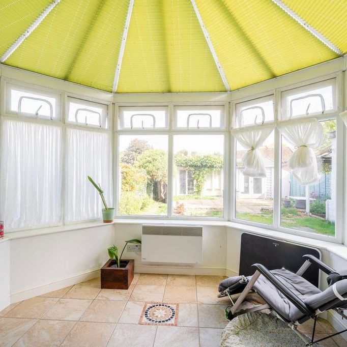 3 bedroom terraced house to rent - Photo 1