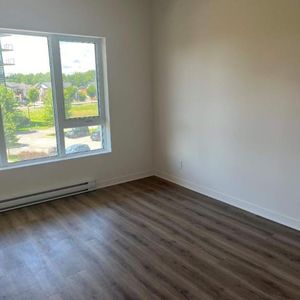 2 CH - 1 SDB - Terrebonne - $2,100 /mo - Photo 2