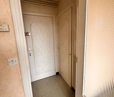 Appartement 2 pièces de 42 m2 - Armentières - Photo 4