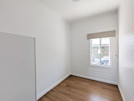 CHARMING MODERN COTTAGE - Photo 5