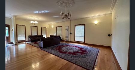 Charming Period Home with Modern Comforts & Fully Self-Contained Studio - Photo 3