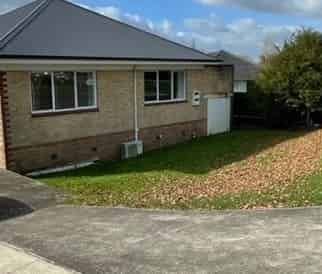 Bright and Sunny - Photo 5