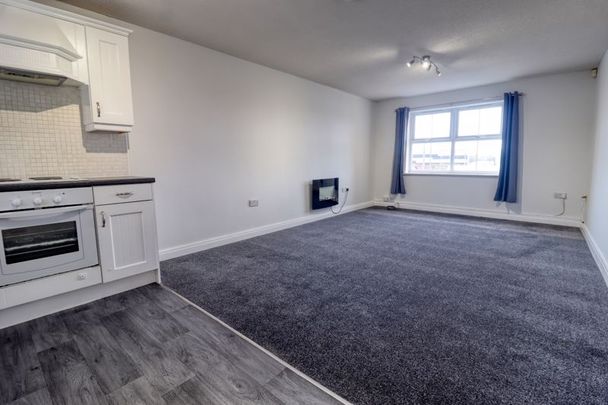 Peacock Place, Gainsborough - Photo 1