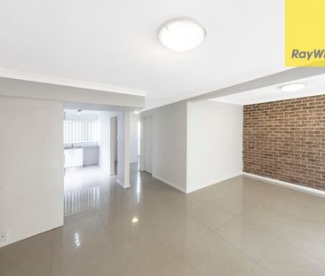 2 Bedroom Townhouse Situated in a Quiet Location - Photo 3