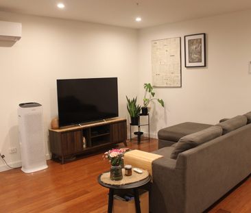 Modern Apartment in Prime Preston Location - Photo 1