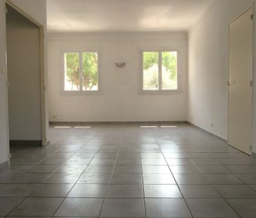 Nîmes, T4, 750€ H.C, Place Hubert Rouger, 83m² - Photo 5