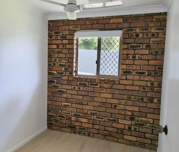 Freshly Renovated House â Spacious and Ready to Move In! - Photo 5