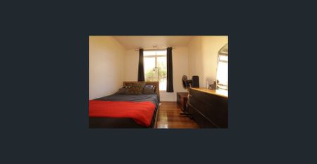 Fantastic city-edge lifestyle - Photo 3