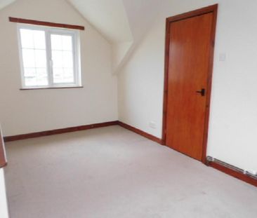 3 bedroom detached house to rent - Photo 3