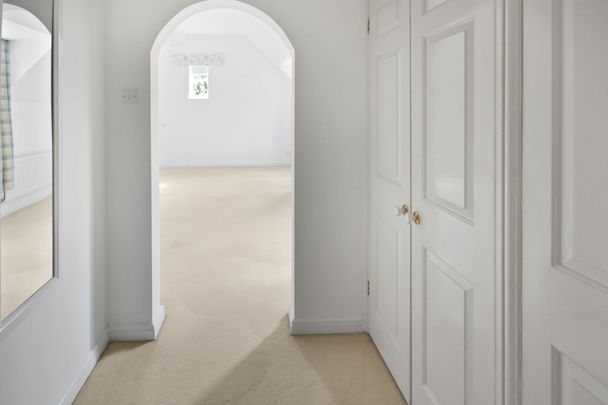 Farmcote, Wotton-under-Edge, Gloucestershire, GL12 7RP - Photo 1