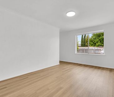 Easy-Care Unit Offering an Exceptional Lifestyle! - Photo 6