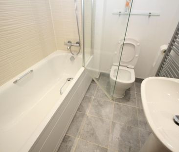 2 bedroom semi-detached house to rent - Photo 6