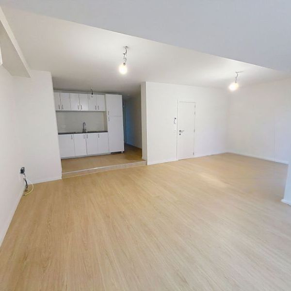 Gelijkvloers appartement met tuin in het centrum van Kaprijke - Photo 1