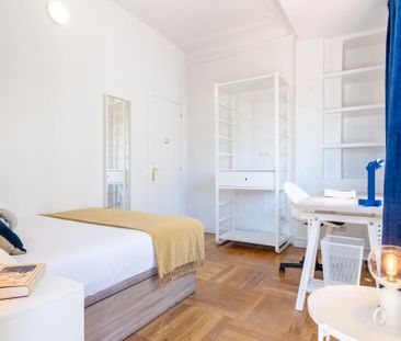 Calle del Doctor Esquerdo, Madrid, Community of Madrid 28028 - Photo 4